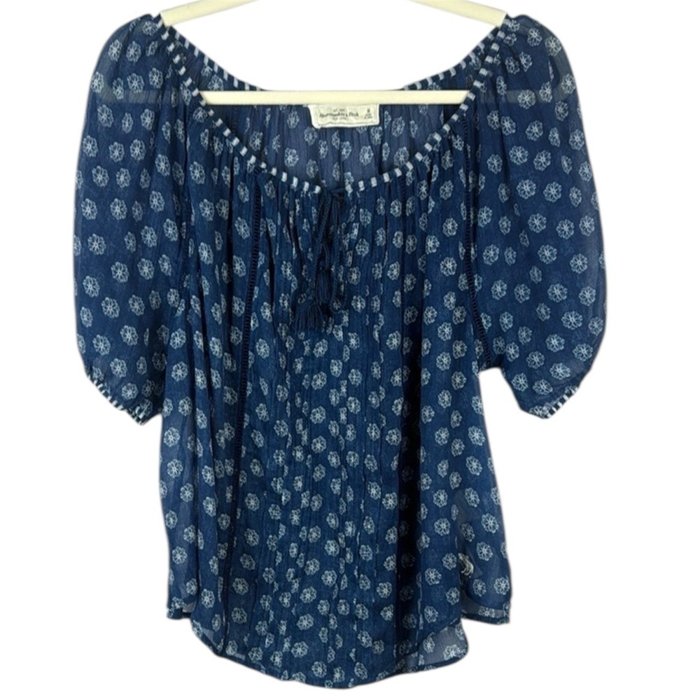 Abercrombie & Fitch Blue & White Puffer Sleeve Sheer Blouse Tie Front Size M